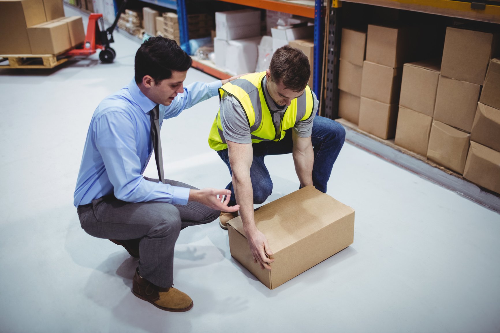 Manager training worker for health and safety measure
